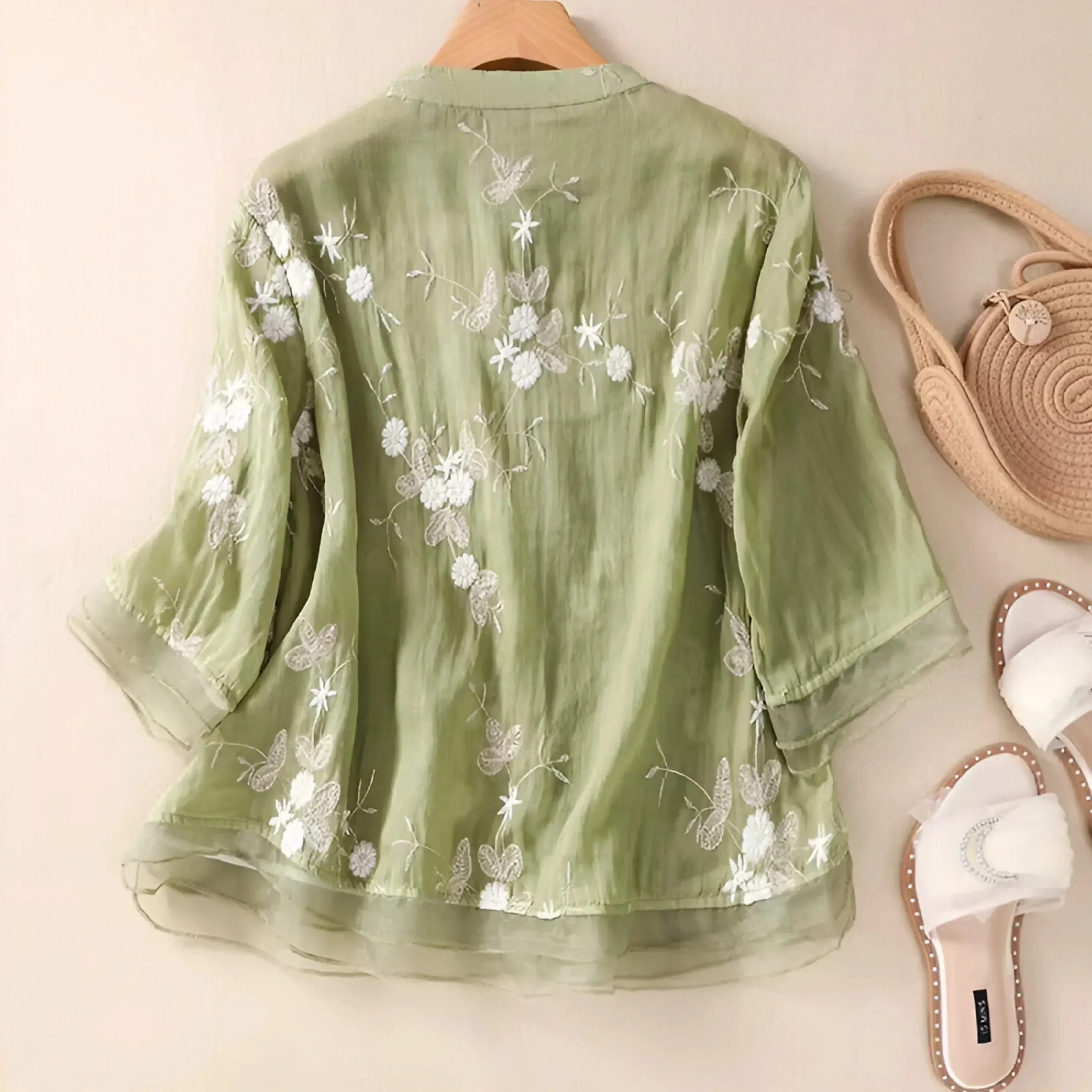 EMILY | COTTON TOP WITH EMBROIDERED FLOWERS - Image 3
