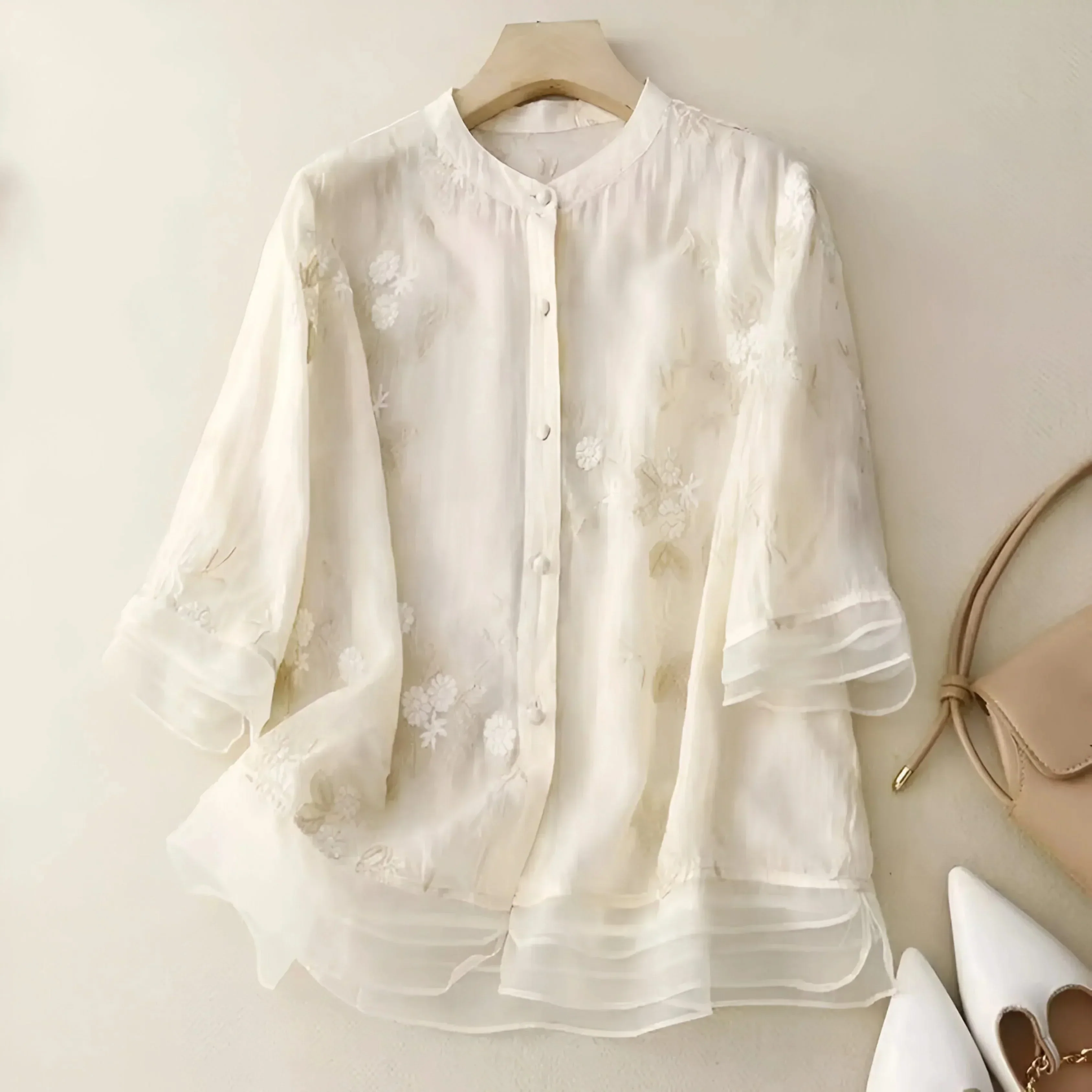EMILY | COTTON TOP WITH EMBROIDERED FLOWERS - Image 5
