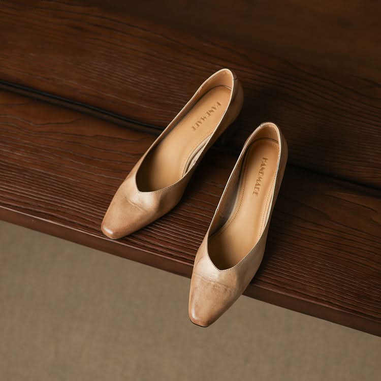 LIVIA LUXE PUMPS - Image 10
