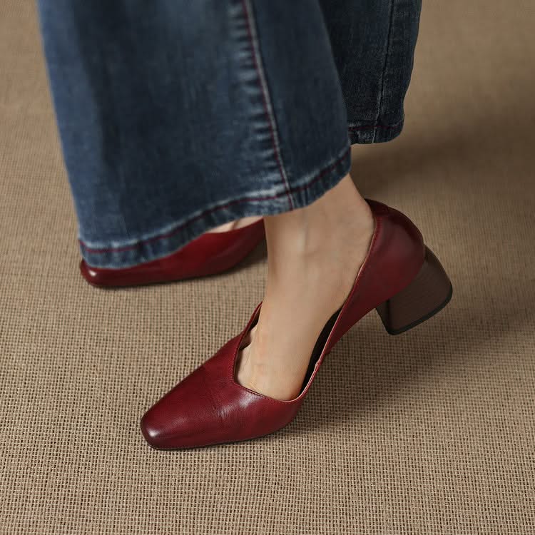 LIVIA LUXE PUMPS - Image 18