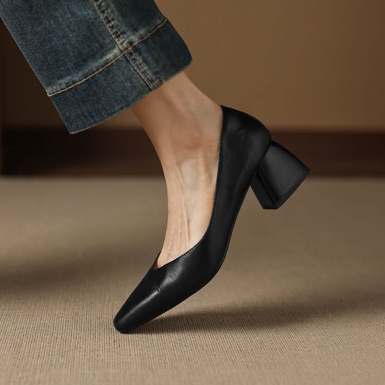 LIVIA LUXE PUMPS - Image 23