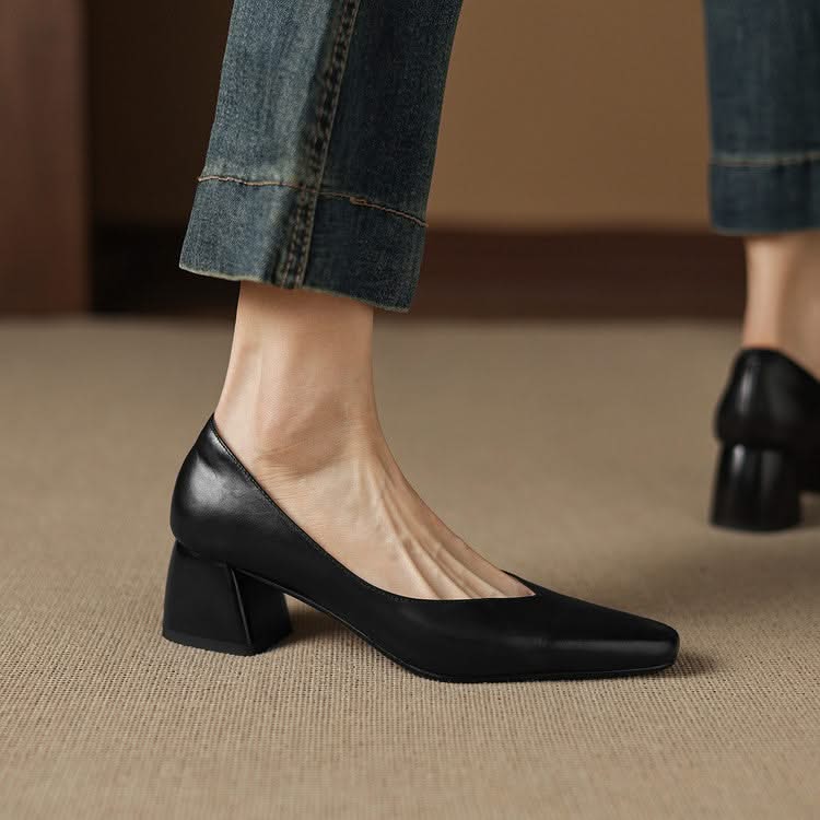 LIVIA LUXE PUMPS - Image 27